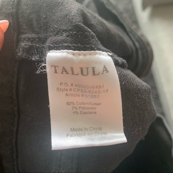 Talula High Waisted Short Shorts - size 26 - Picture 4 of 4